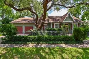 117 E 25th St, Houston, TX 77008 - Photo 1