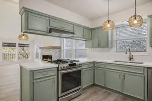 131 Oak Rd, Clear Lake Shores, TX 77565 - Photo 11