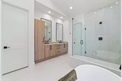5905 Fairdale Lane #B, Houston, TX 77057 - Photo 15