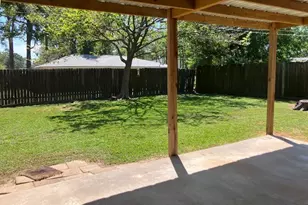 407 Wilson Rd, Conroe, TX 77301 - Photo 11