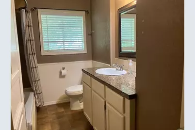 407 Wilson Road, Conroe, TX 77301 - Photo 19