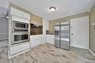 2006 Mermaid Ln, Houston, TX 77062 - Photo 13