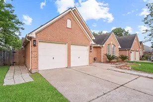 7624 Lone Meadow Ct, Houston, TX 77095 - Photo 3