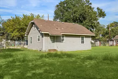 7912 Brays Street, Houston, TX 77012 - Photo 7