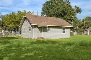 7912 Brays St, Houston, TX 77012 - Photo 7