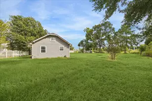7912 Brays St, Houston, TX 77012 - Photo 5