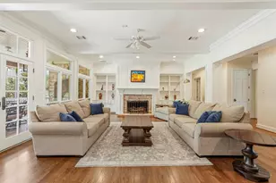 223 Heritage Oaks Ln, Houston, TX 77024 - Photo 9