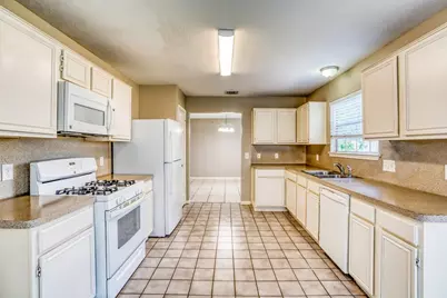 8206 Holmwood Drive, Houston, TX 77040 - Photo 9
