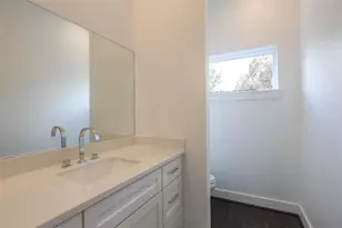 7714 Jacquelyn Oaks Rd, Houston, TX 77055 - Photo 9