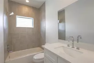 7714 Jacquelyn Oaks Rd, Houston, TX 77055 - Photo 19