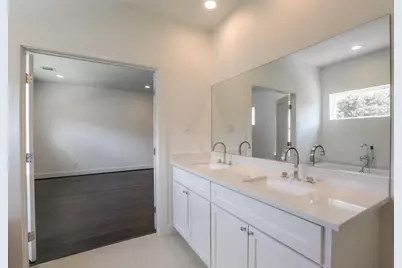 7714 Jacquelyn Oaks Road, Houston, TX 77055 - Photo 13