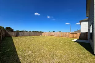 8703 Vacek Xing Wy, Richmond, TX 77469 - Photo 23