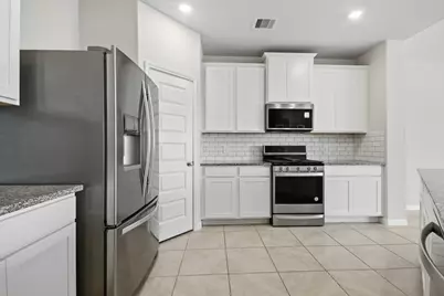 10723 Cliffs View Drive, Rosharon, TX 77583 - Photo 13
