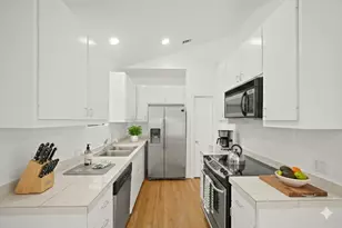 8690 Meadowcroft Dr, Houston, TX 77063 - Photo 13