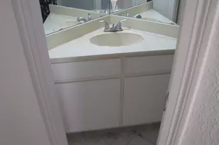 7575 Cambridge St, Houston, TX 77054 - Photo 9