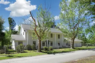 201 N Magnolia St, Corrigan, TX 75939 - Photo 1