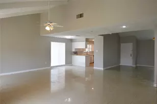 10127 Sagegate Dr, Houston, TX 77089 - Photo 5