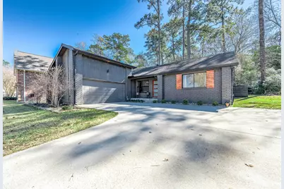 172 Park Way, Conroe, TX 77356 - Photo 1