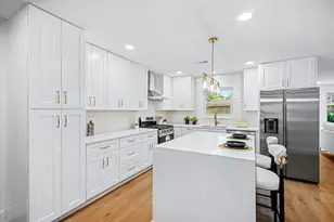 5443 Redstart St, Houston, TX 77096 - Photo 3