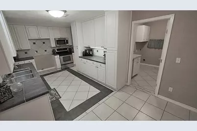 310 Gentilly Drive, Katy, TX 77450 - Photo 5