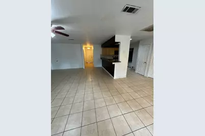 3911 Dolphin Lane, La Porte, TX 77571 - Photo 5