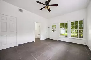 326 W 22nd St, Houston, TX 77008 - Photo 17