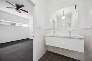 326 W 22nd St, Houston, TX 77008 - Photo 7