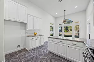 7288 Lakeshore Ct, Willis, TX 77318 - Photo 9