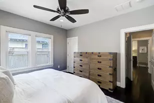 219 Hutcheson St, Houston, TX 77003 - Photo 9