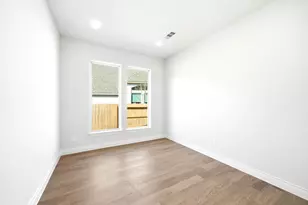 15635 Early Bird Ln, Conroe, TX 77302 - Photo 5