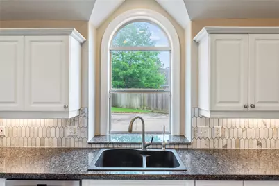 1122 Lindsay Lane, Katy, TX 77493 - Photo 15
