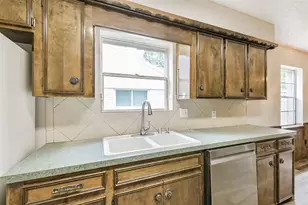 28902 Twisted Oak Dr, Shenandoah, TX 77381 - Photo 13