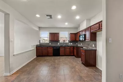 2990 Creek Falls Court, Pearland, TX 77581 - Photo 9
