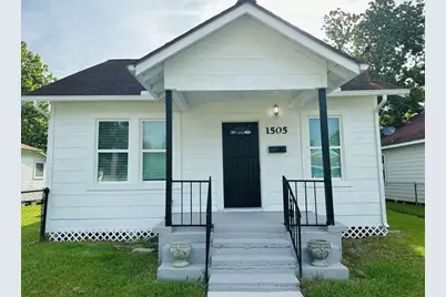 1505 Yupon Street, Baytown, TX 77520 - Photo 1