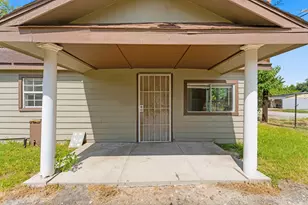 1420 Duff Ln, Houston, TX 77022 - Photo 7
