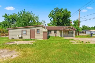 1420 Duff Ln, Houston, TX 77022 - Photo 5
