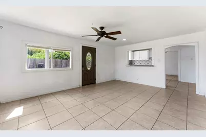 1420 Duff Lane, Houston, TX 77022 - Photo 11