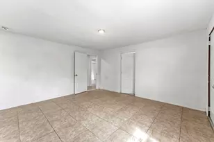 1420 Duff Ln, Houston, TX 77022 - Photo 27