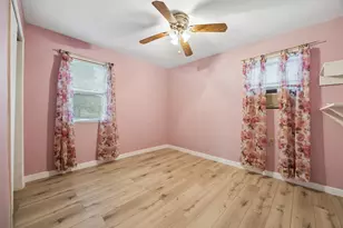 945 N Lake Ave, Eagle Lake, TX 77434 - Photo 7