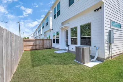 305 Queen Sude Lane, Houston, TX 77091 - Photo 37
