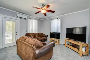 155 Davis St, Humble, TX 77338 - Photo 7