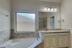 2734 King's Retreat Cir, Houston, TX 77345 - Photo 9