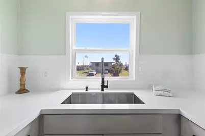 4020 4th Street, Galveston, TX 77554 - Photo 11