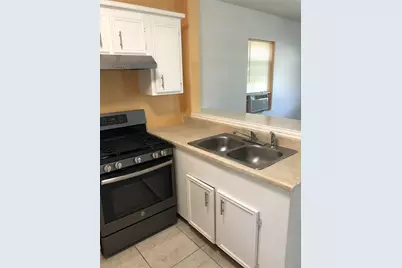 703 N Avenue B, Freeport, TX 77541 - Photo 11