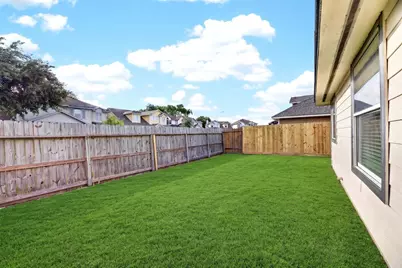 15014 Middle Oaks Boulevard, Houston, TX 77082 - Photo 33