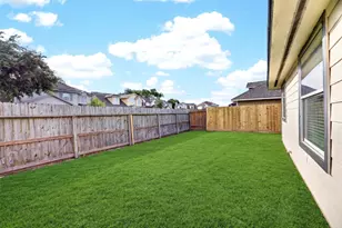 15014 Middle Oaks Blvd, Houston, TX 77082 - Photo 33