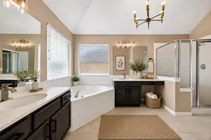 15014 Middle Oaks Blvd, Houston, TX 77082 - Photo 23