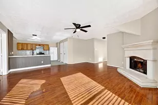 15014 Middle Oaks Blvd, Houston, TX 77082 - Photo 11