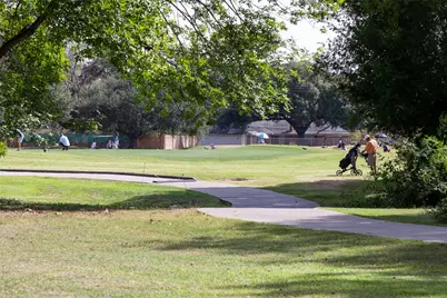 8226 Gold Tee Drive, Houston, TX 77036 - Photo 37