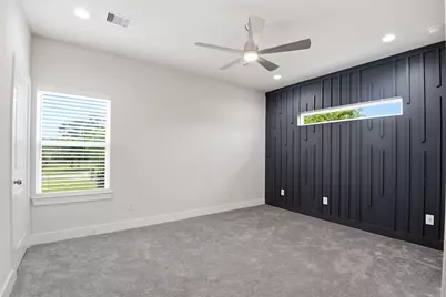 727 S Victory Drive #B, Houston, TX 77088 - Photo 23